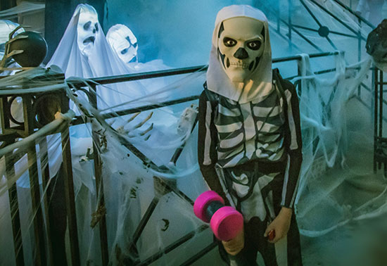 Skeleton costume for Halloween